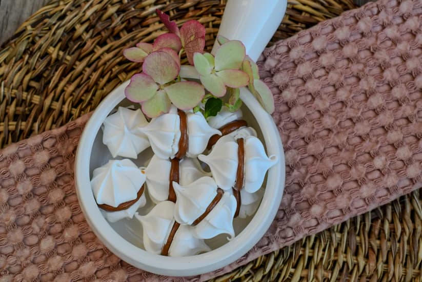 Merengues Alfajores - Glacier Lily